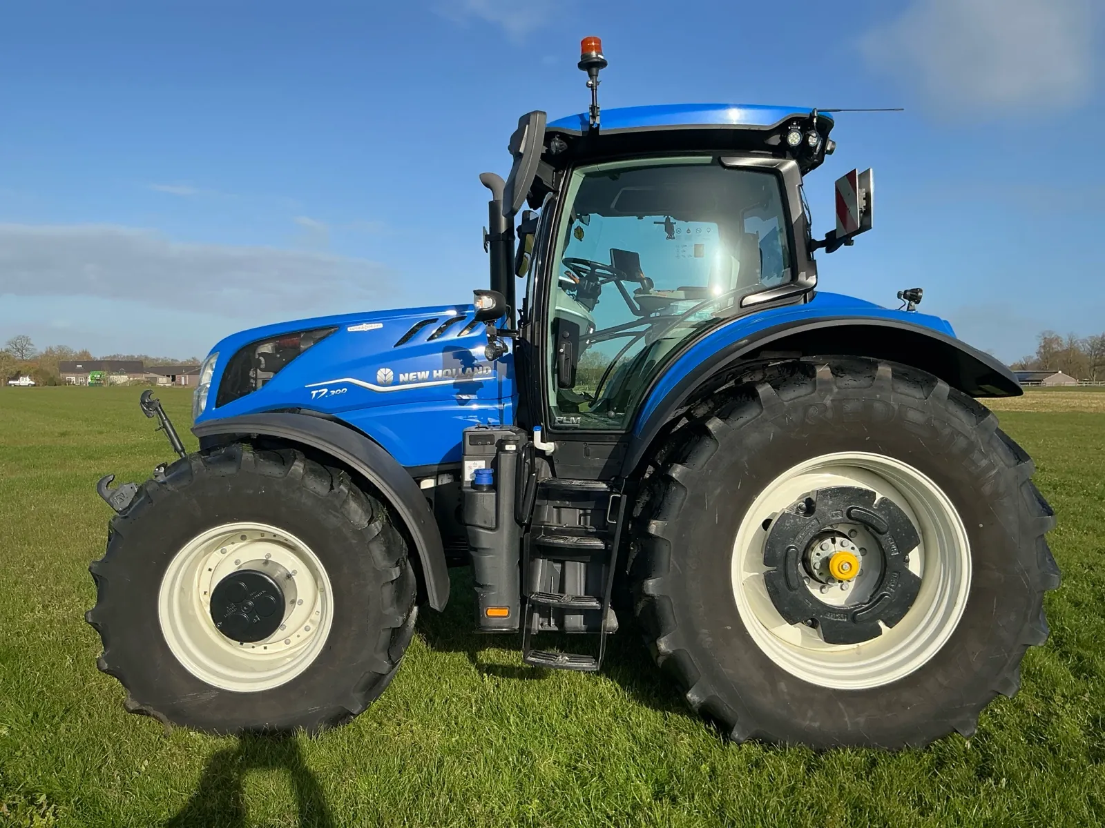 2023 New Holland T7.300