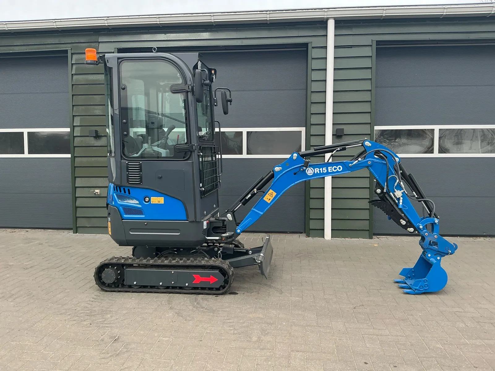2025 RIPPA R15 ECO
