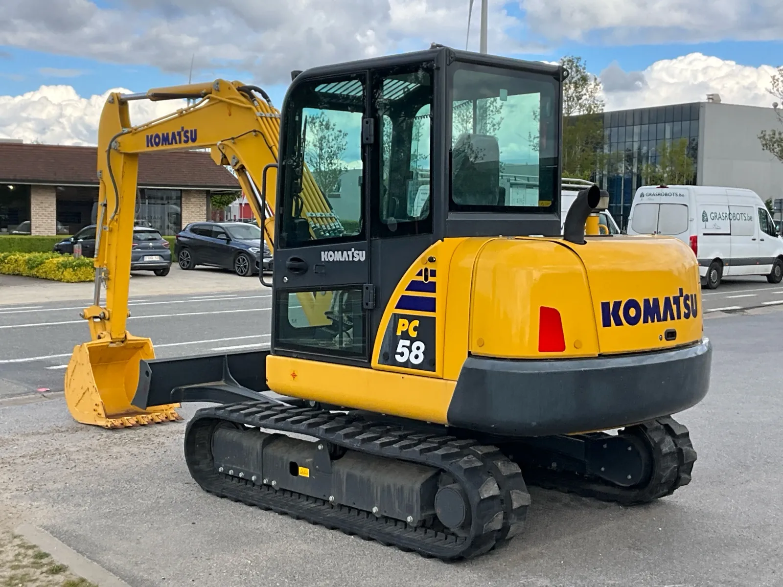 2022 Komatsu PC58-8