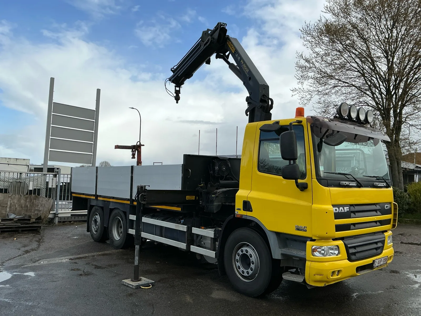 2009 DAF CF  Crane