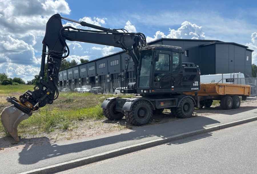 2018 Hyundai HW140