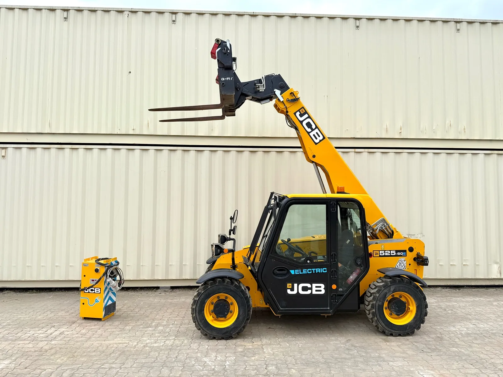 2022 JCB - 525-60E