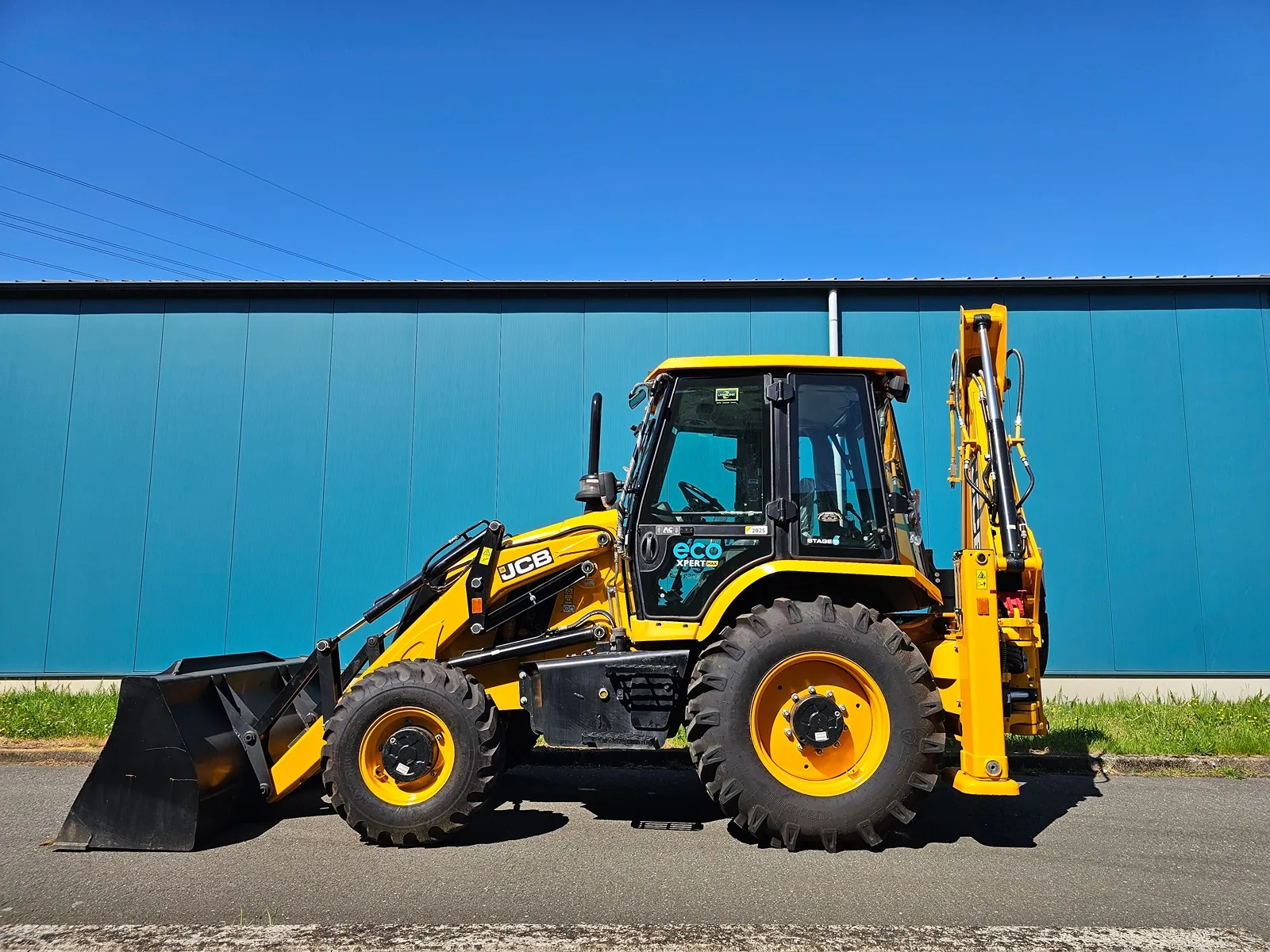 2025 JCB 3DX