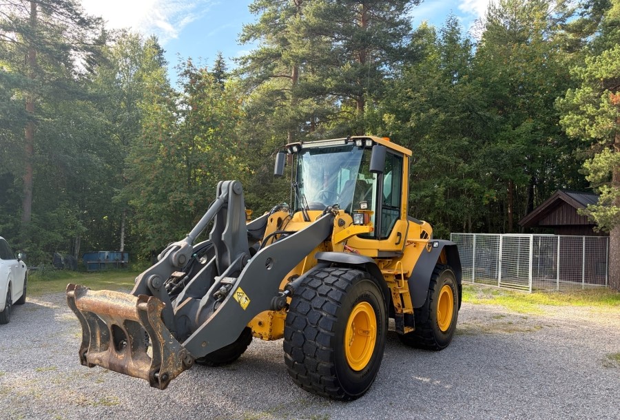 2010 Volvo L90F