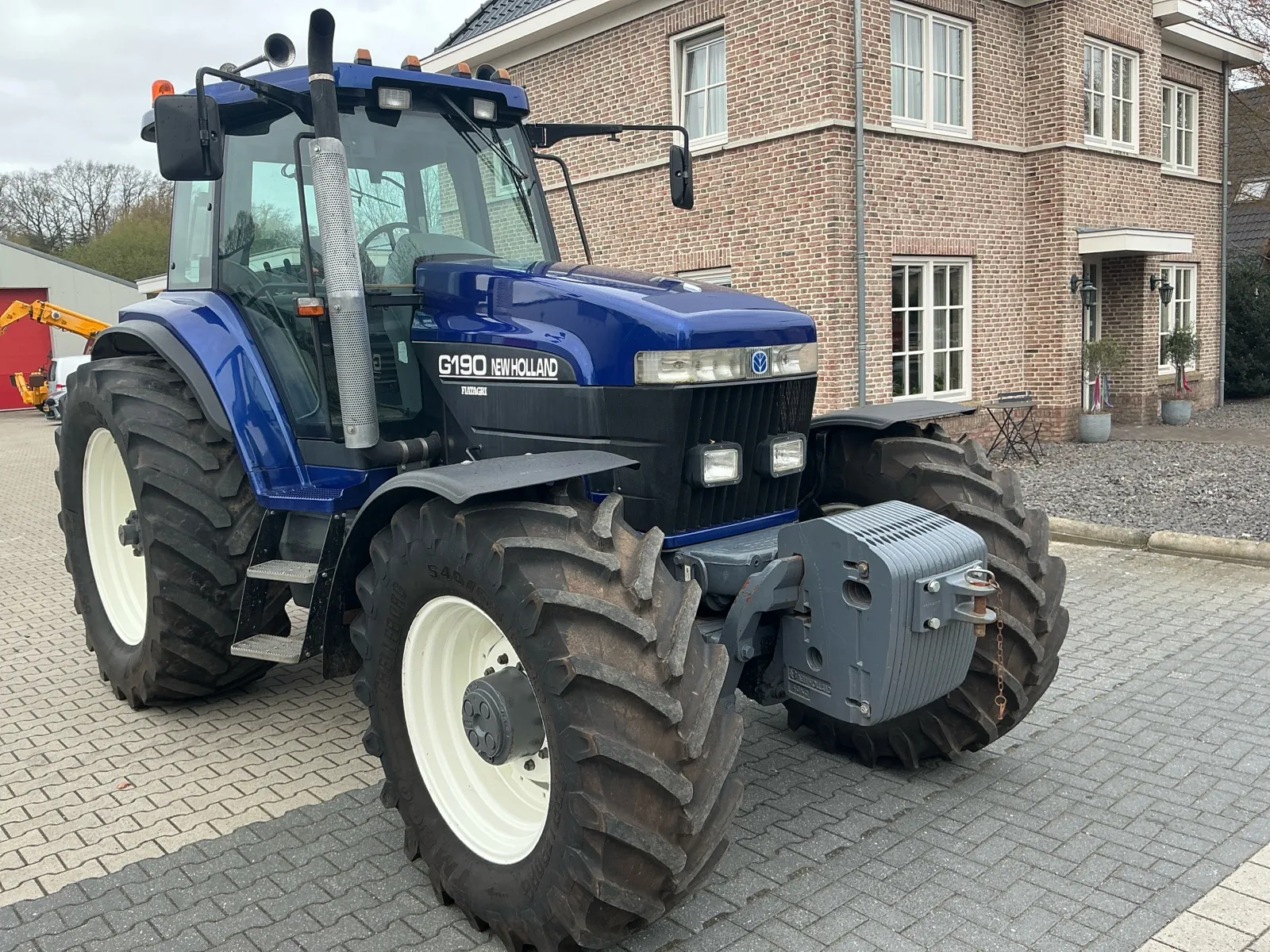 1997 New Holland G190