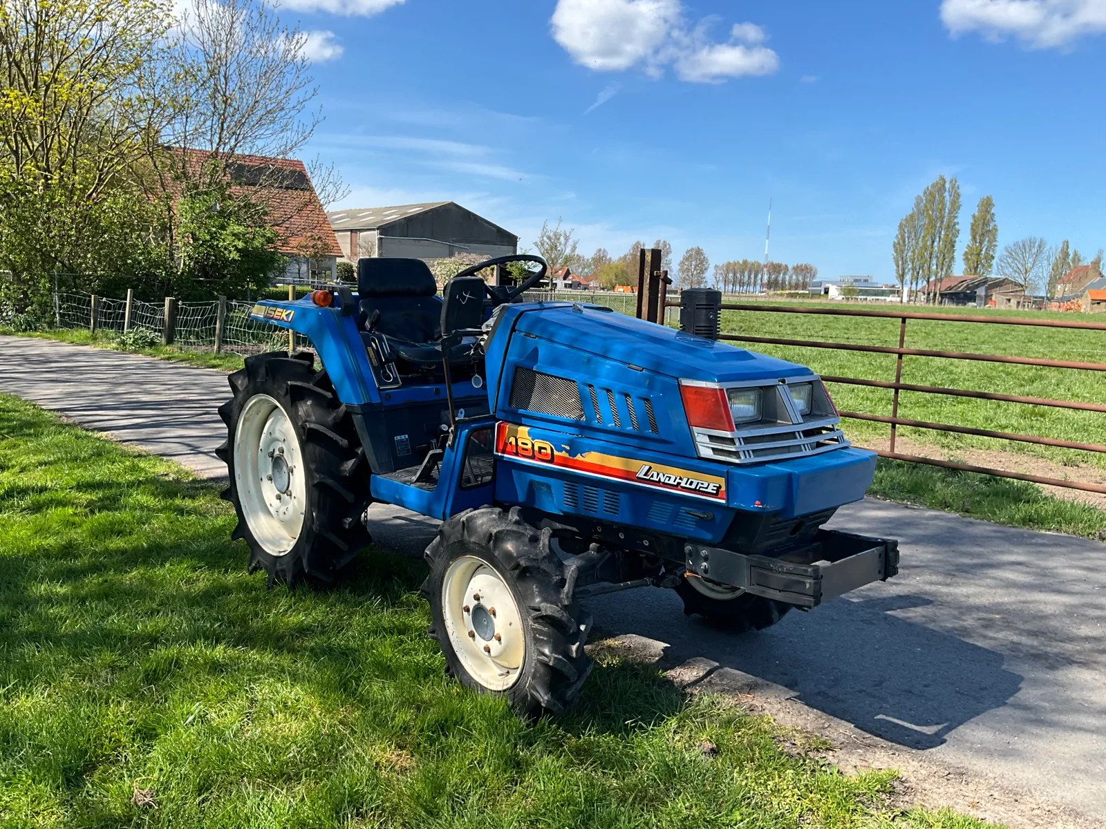 1986 Iseki LandhopeTU180