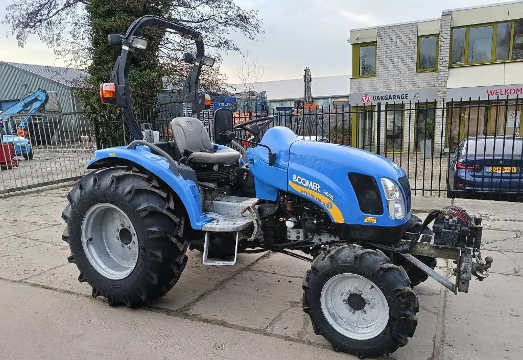 2009 New Holland Boomer 3045