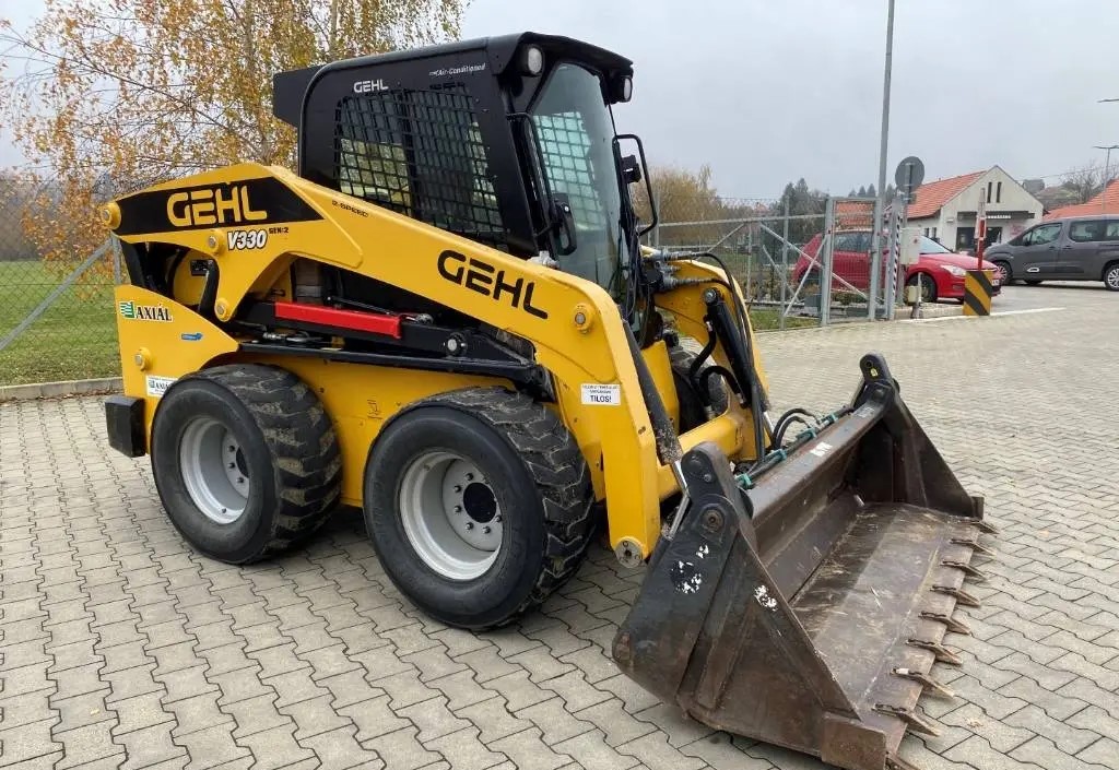 2021 Gehl V 330